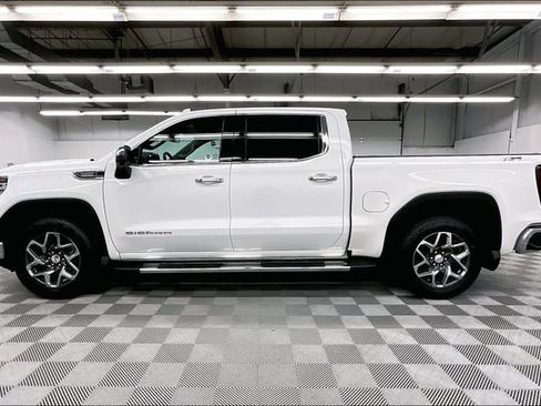 Used 2024 GMC Sierra 1500 SLT w/ SLT Convenience Package AWD/4WD image 15