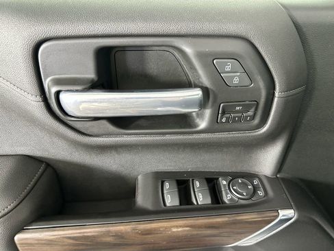 Used 2021 GMC Sierra 1500 SLT w/ SLT Convenience Package AWD/4WD image 25