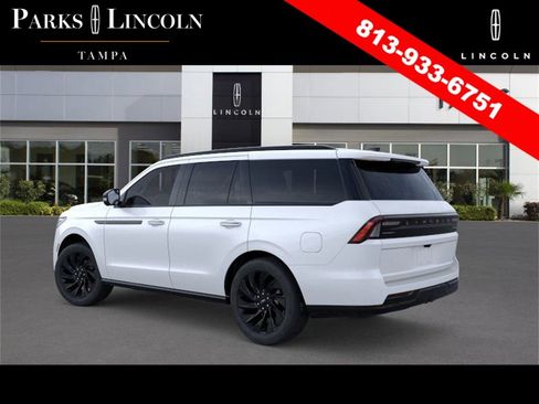 New 2025 Lincoln Navigator Reserve w/ Jet Appearance Package image 4