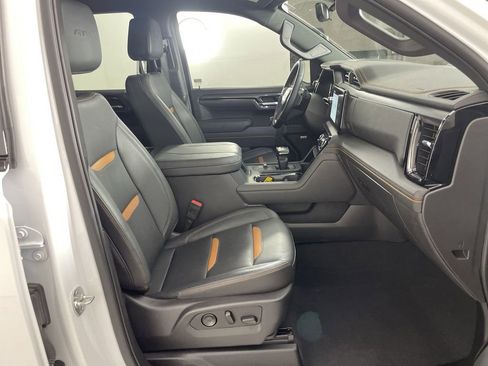 Used 2025 GMC Sierra 1500 AT4 w/ Technology Package image 28