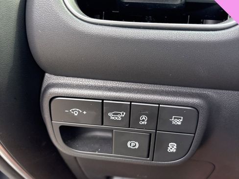 Used 2026 Hyundai Palisade SEL FWD image 9