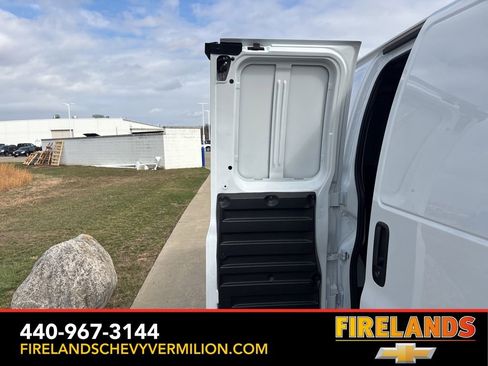 New 2026 Chevrolet Express 3500 image 39