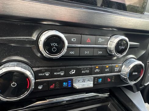 Used 2026 Ford F250 Lariat w/ Black Appearance Package AWD/4WD image 20