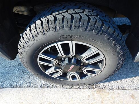 Certified 2023 GMC Sierra 2500 AT4 w/ AT4 Premium Plus Package image 8