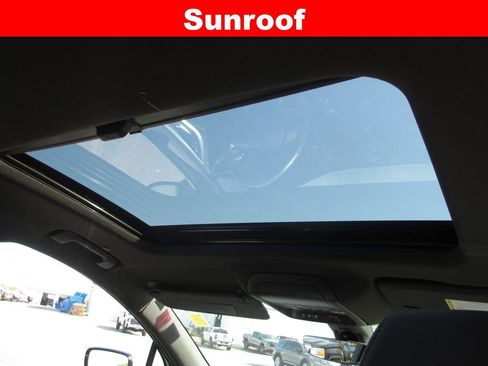 Used 2024 Buick Enclave Premium w/ Experience Buick Package AWD/4WD image 15
