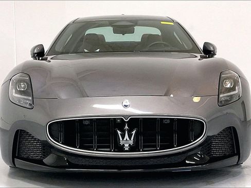 Used 2024 Maserati GranTurismo Modena image 2