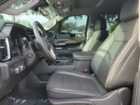 Used 2025 GMC Sierra 1500 Denali w/ Technology Package AWD/4WD image 19
