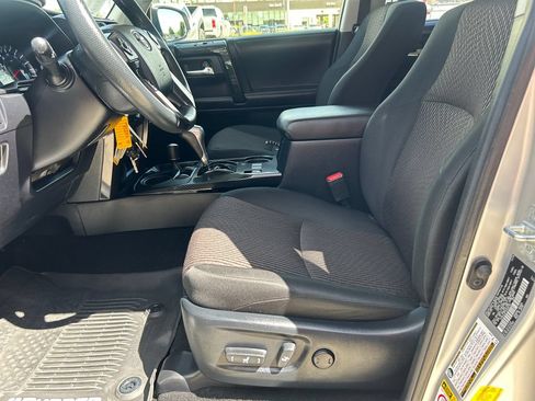 Certified 2019 Toyota 4Runner TRD Off-Road AWD/4WD image 11