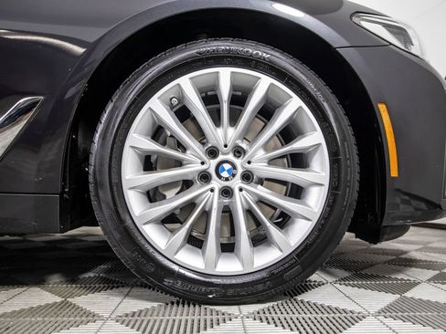 Used 2023 BMW 530i w/ Premium Package RWD image 41