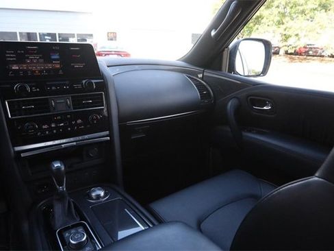 Certified 2024 Nissan Armada SL w/ Midnight Edition Package image 29