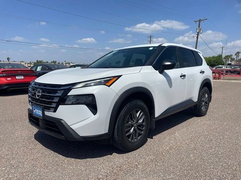 Certified 2024 Nissan Rogue S FWD image 3