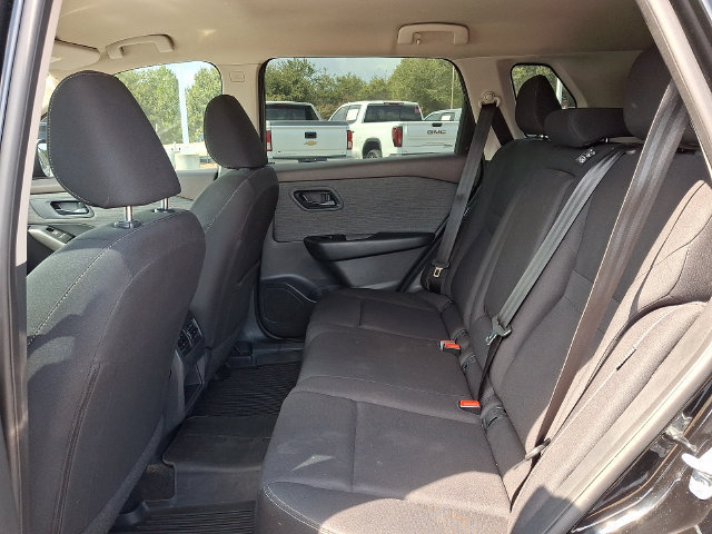 Used 2023 Nissan Rogue S FWD image 10