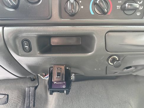 Used 2002 Ford F250 Lariat image 22