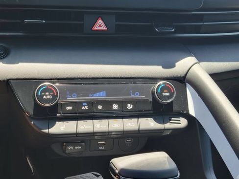 New 2026 Hyundai Elantra SEL Sport FWD image 13