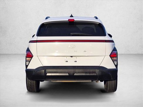 Used 2024 Hyundai Kona SEL FWD image 7