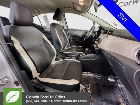 Used 2022 Nissan Versa SV FWD image 17