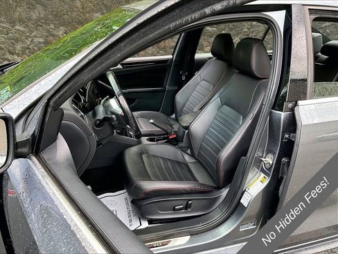 Used 2017 Volkswagen Jetta GLI FWD image 23
