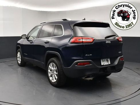 Used 2016 Jeep Cherokee Latitude w/ Cold Weather Group image 4