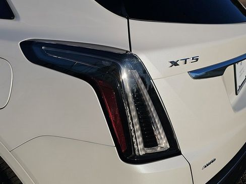 Used 2025 Cadillac XT5 Sportv w/ Technology Package image 37