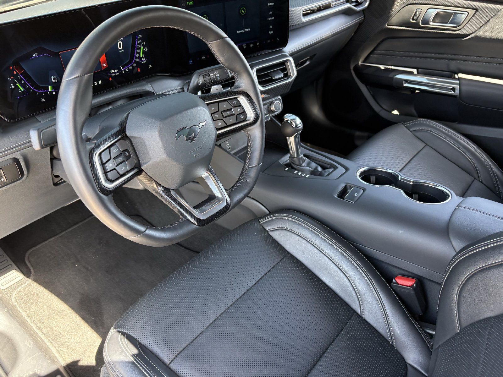 Used 2025 Ford Mustang GT Premium RWD image 17