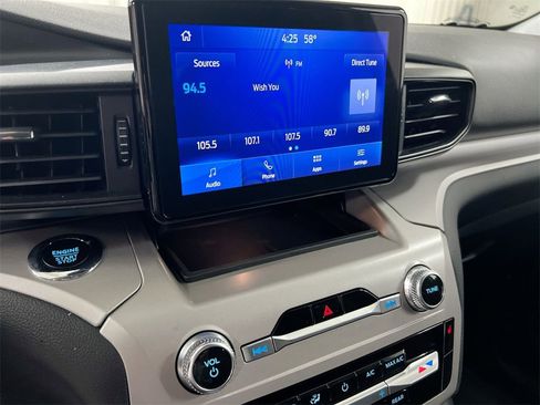 Used 2023 Ford Explorer XLT image 13
