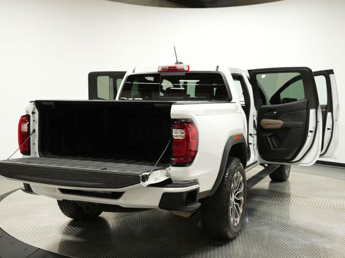 Used 2024 GMC Canyon Denali AWD/4WD image 19
