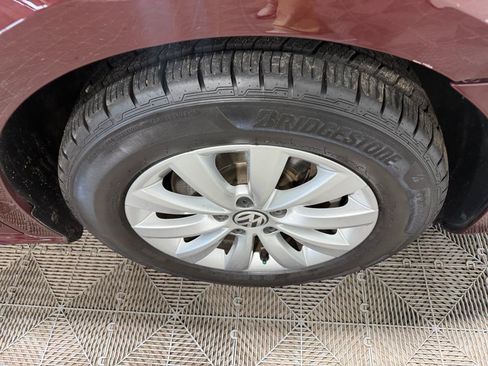 Used 2014 Volkswagen Passat 2.5 S FWD image 11