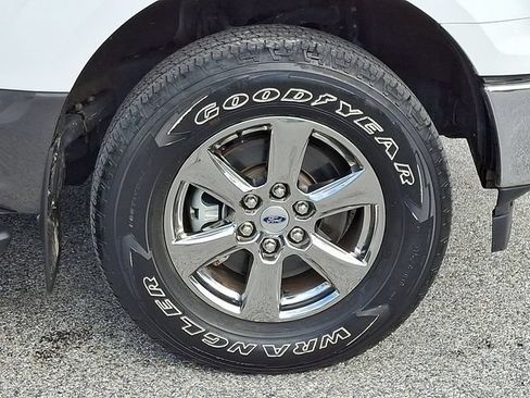 Used 2020 Ford F150 XLT w/ Equipment Group 302A Luxury AWD/4WD image 11