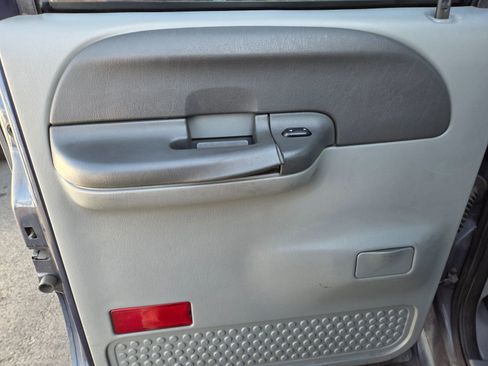 Used 2004 Ford F250 XL RWD image 9