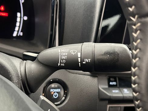 Used 2025 Toyota Camry SE image 41