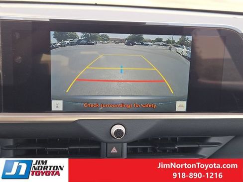 Used 2024 Toyota Crown AWD/4WD image 19