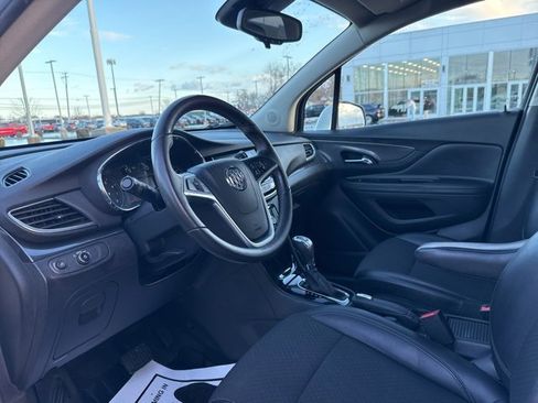 Used 2021 Buick Encore Preferred image 14