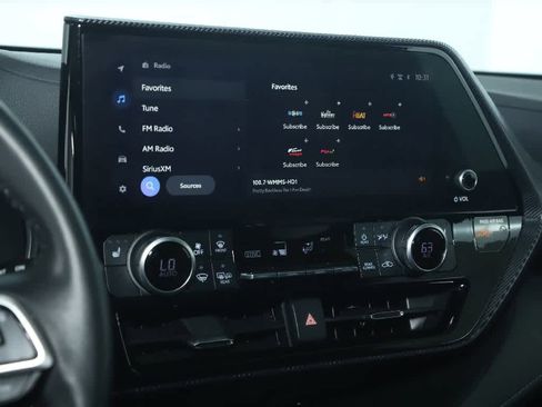 Used 2023 Toyota Highlander XSE image 26