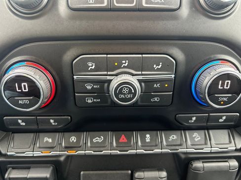 Used 2021 Chevrolet Silverado 1500 LT Trail Boss w/ Convenience Package II image 46