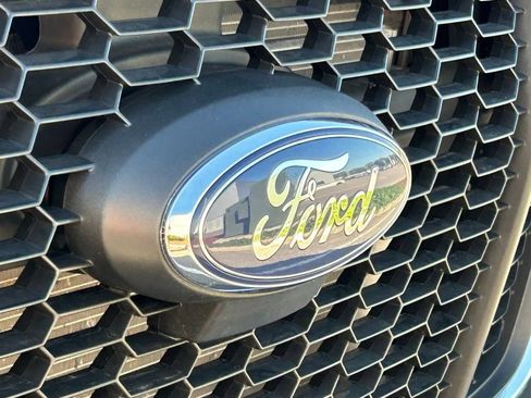 Used 2025 Ford Transit 250 Low Roof w/ Exterior Upgrade Package RWD image 37