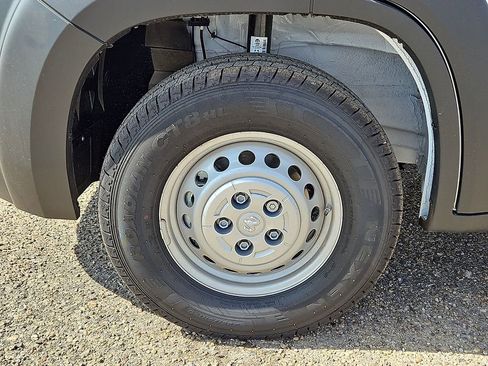 New 2026 RAM ProMaster 2500 w/ Premium Convenience Group FWD image 5