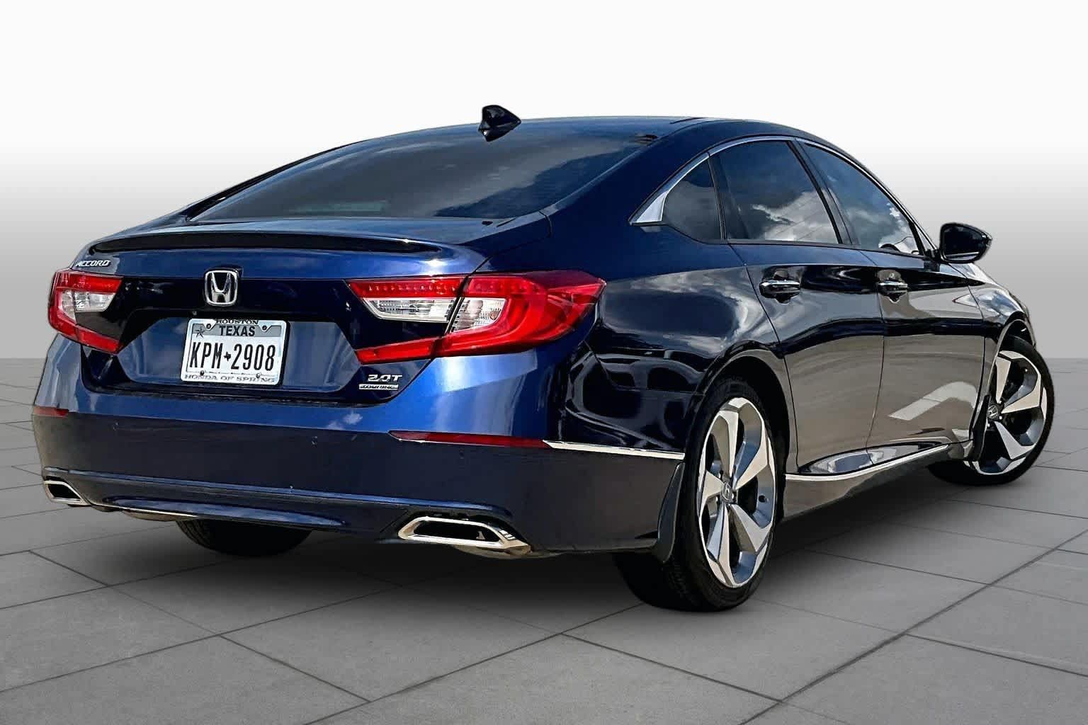 Used 2018 Honda Accord Touring image 13