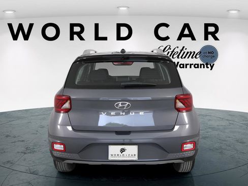 New 2025 Hyundai Venue Limited FWD image 7
