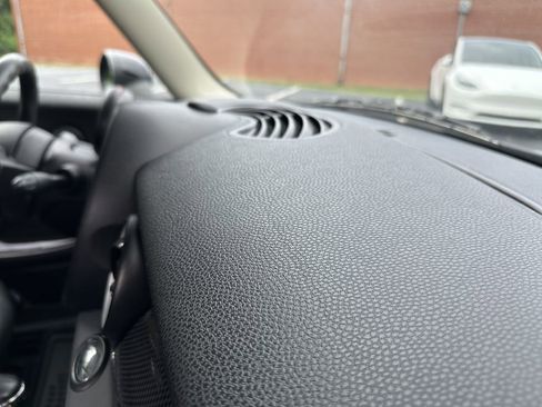 Used 2011 MINI Cooper S image 27