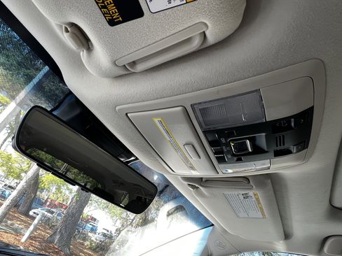 Used 2023 Lexus GX 460 Premium image 29