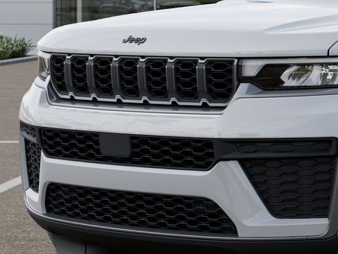 New 2026 Jeep Grand Cherokee L 4WD image 11