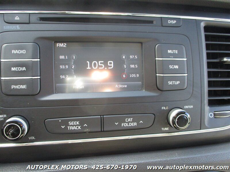 Used 2016 Kia Sedona LX w/ LX Essentials Premium Package FWD image 22