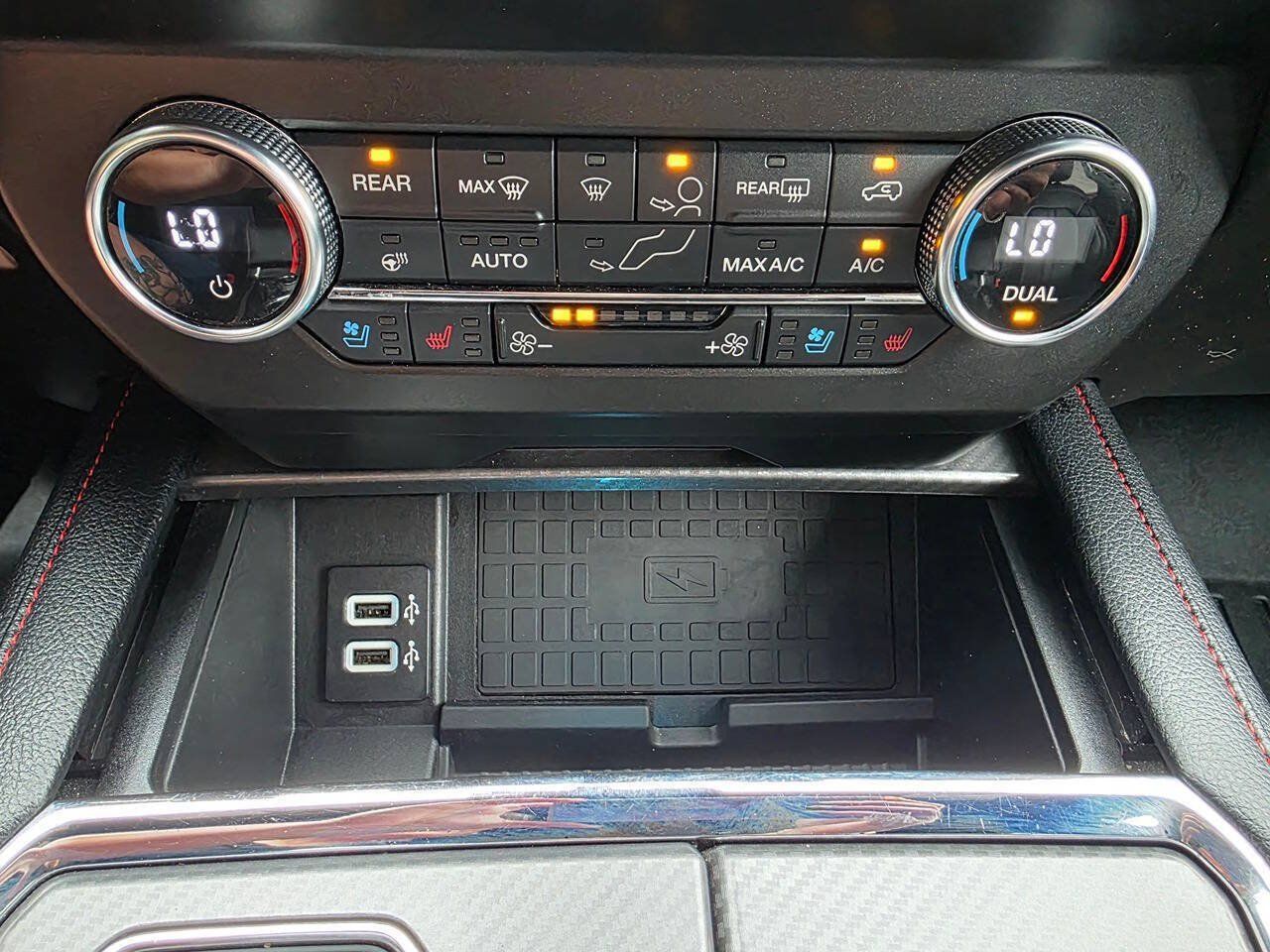 Used 2019 Ford Expedition Limited w/ Equipment Group 303A AWD/4WD image 30