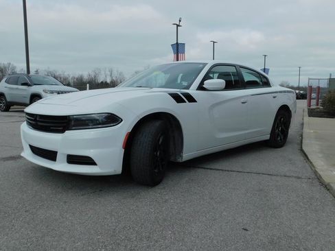 Used 2022 Dodge Charger SXT image 4