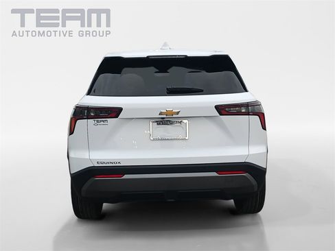 New 2026 Chevrolet Equinox LT image 6