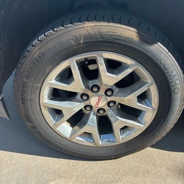 Used 2020 GMC Yukon SLT w/ Value Plus Edition AWD/4WD image 17