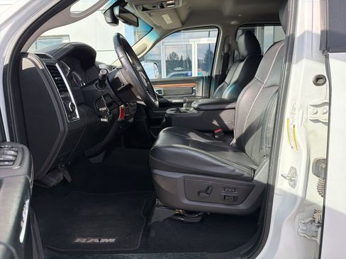 Used 2018 RAM 2500 Laramie image 16