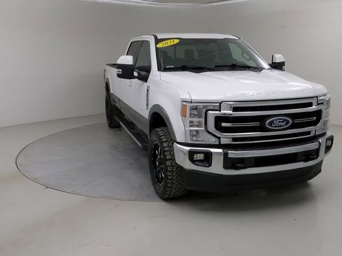 Used 2021 Ford F350 Lariat w/ Lariat Value Package AWD/4WD image 9