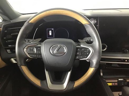 Used 2024 Lexus RX 350 Premium image 11