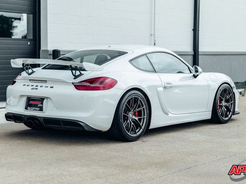 Used 2016 Porsche Cayman GT4 image 9